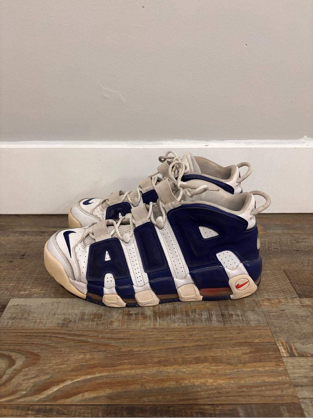 Nike Air More Uptempo "Knicks" – Men's Size 9.5 – Blue/White (921948-101)
